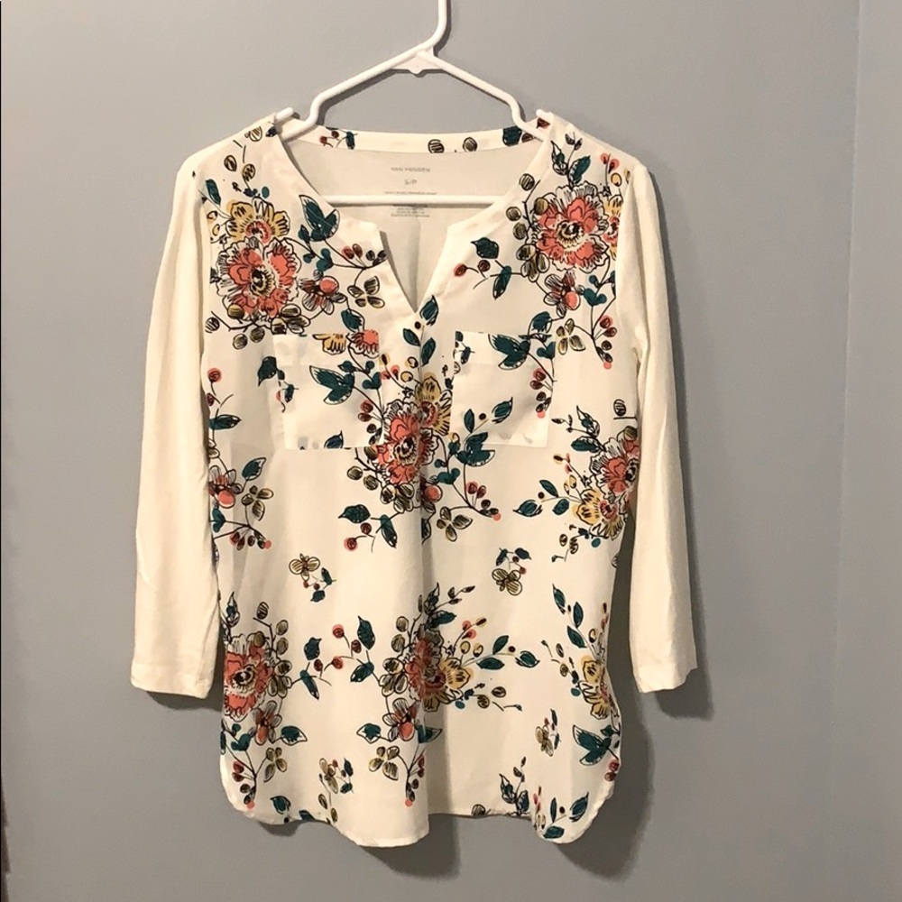 Women’s Van Heusen blouse